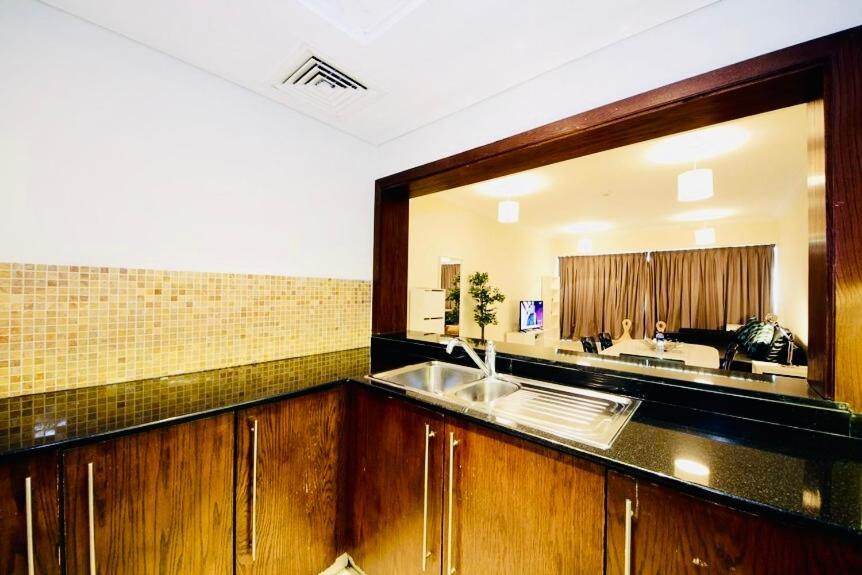Spacious 2 Bedroom Downtown Appartement