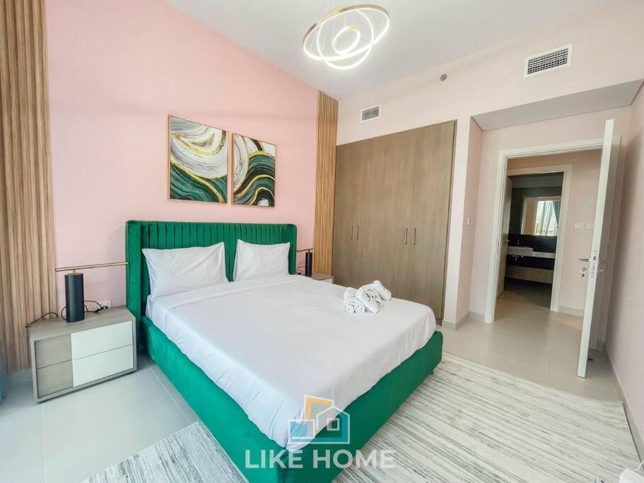 Like - 2804 Relax & Enjoy Your At The Grand Dubaï