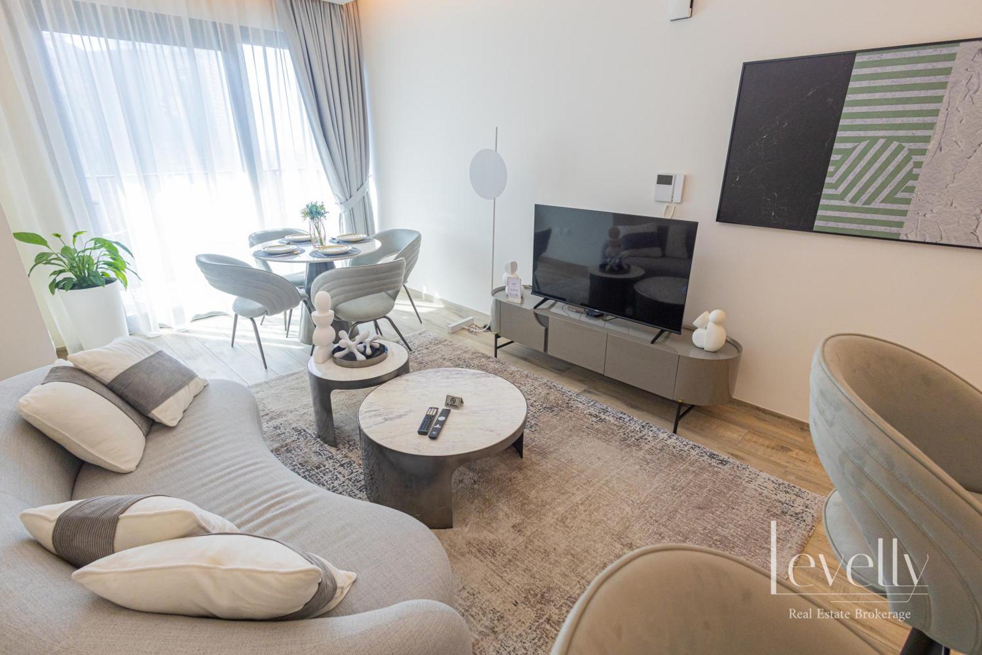 Stunning 1br With Panoramic Skyline View Apartment