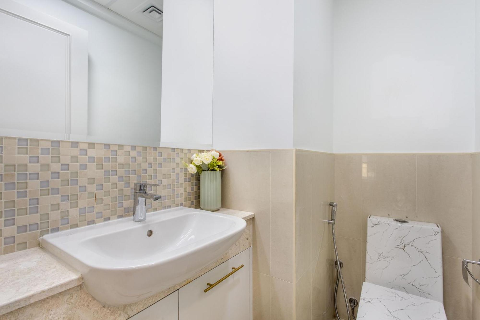 Stunning 2br In Bellevue Tower With Burj Khalifa & Skyscraper View Apartment *