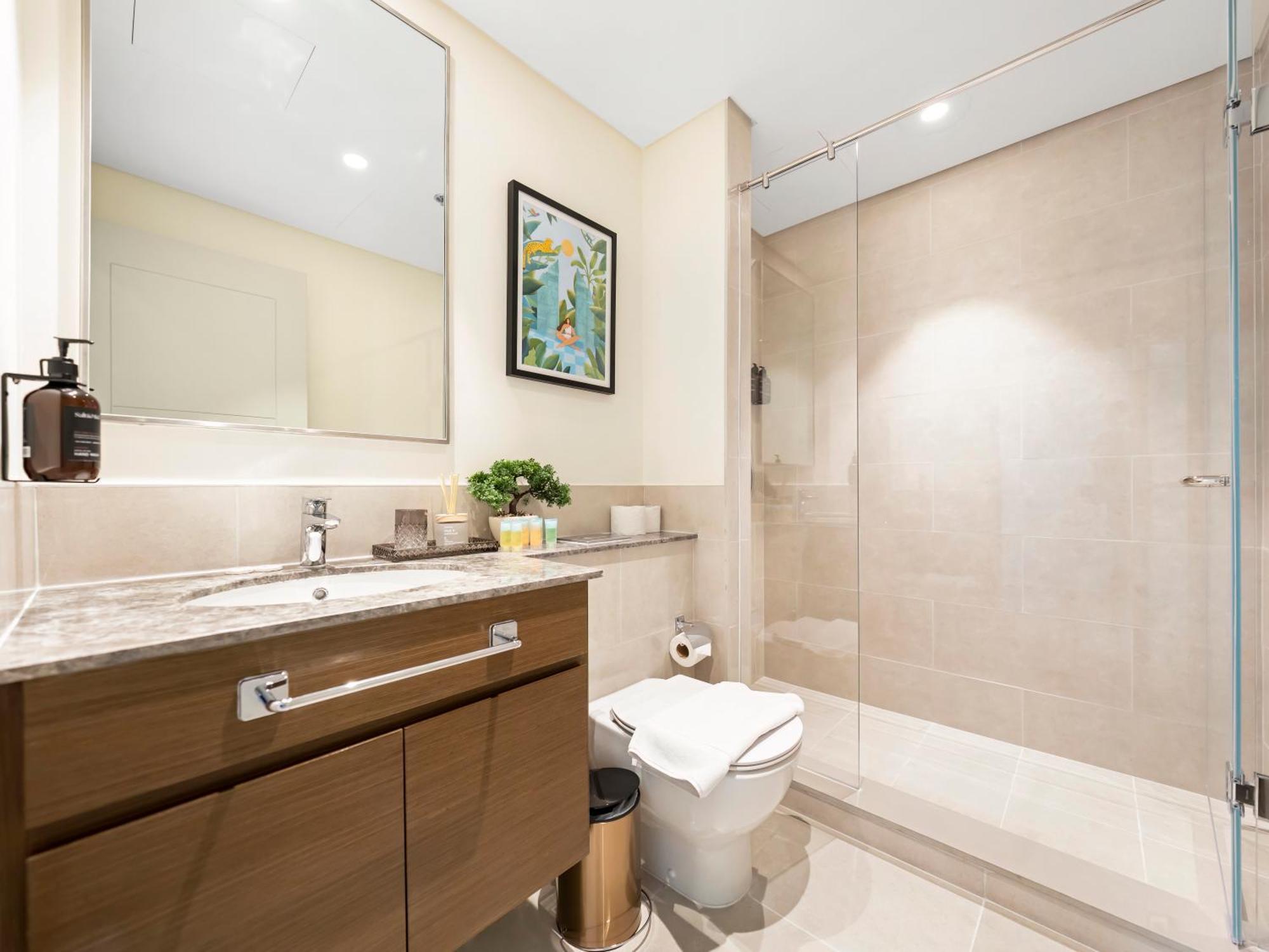 Brand New Downtown Unit! Bvlgari World Island View Dubái