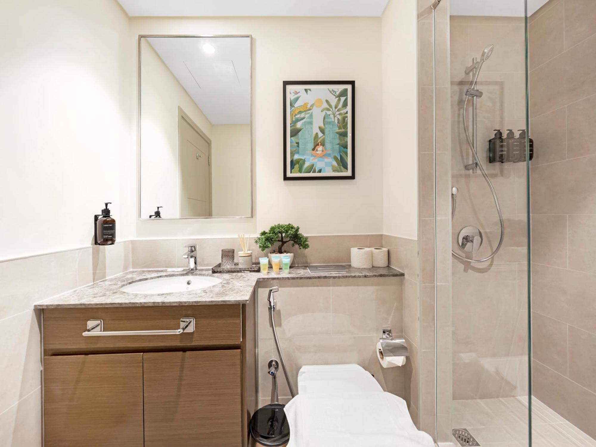 Brand New Downtown Unit! Bvlgari World Island View Apartamento Dubái
