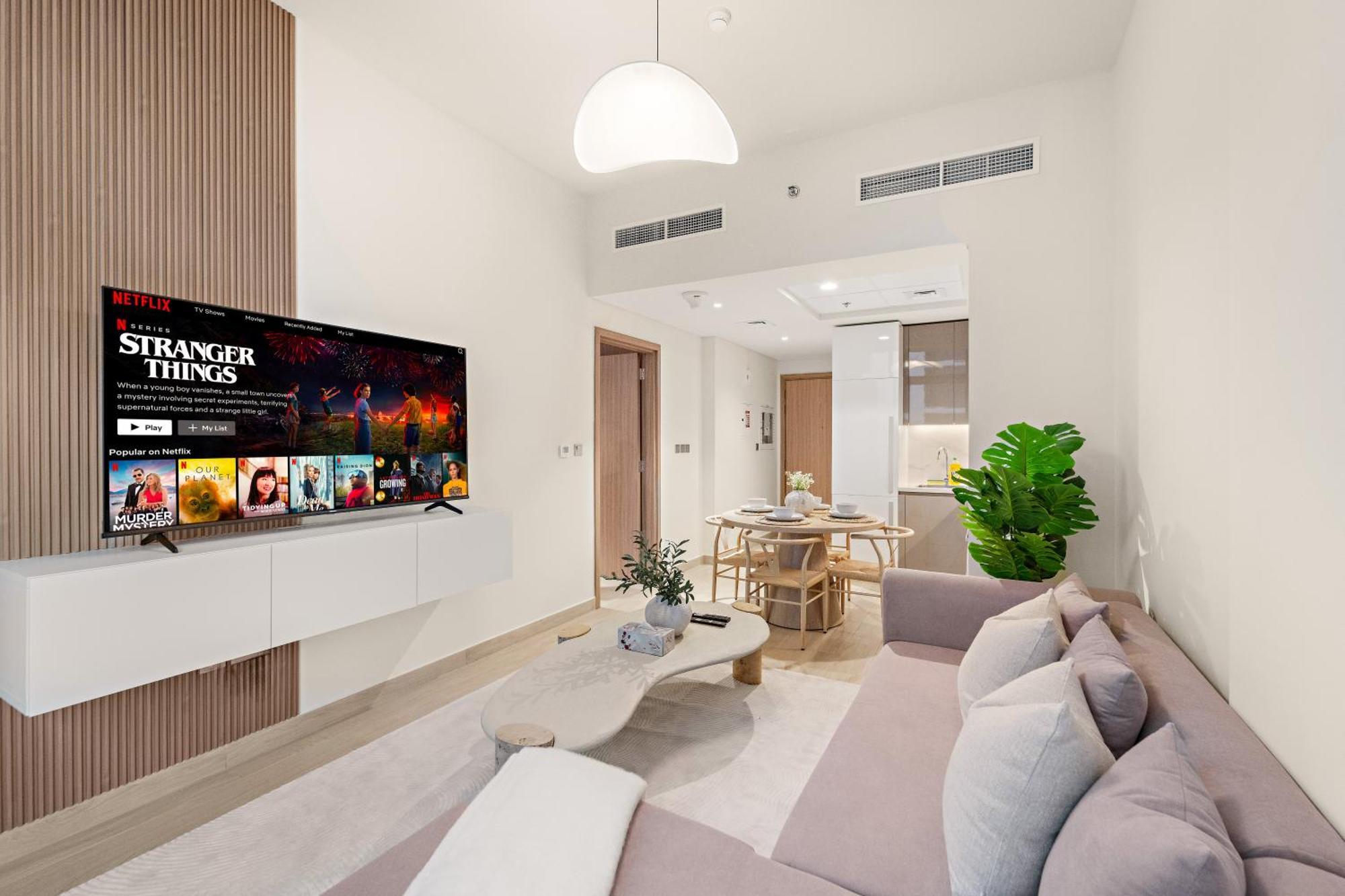 Cozy 1br With Pool View & Balcony Dubaï