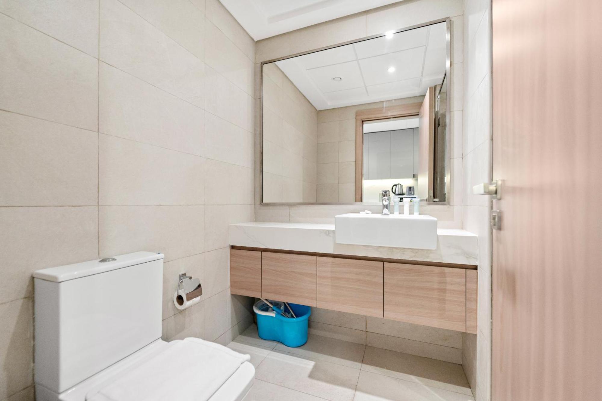 Appartement Charming With Pool & Gym