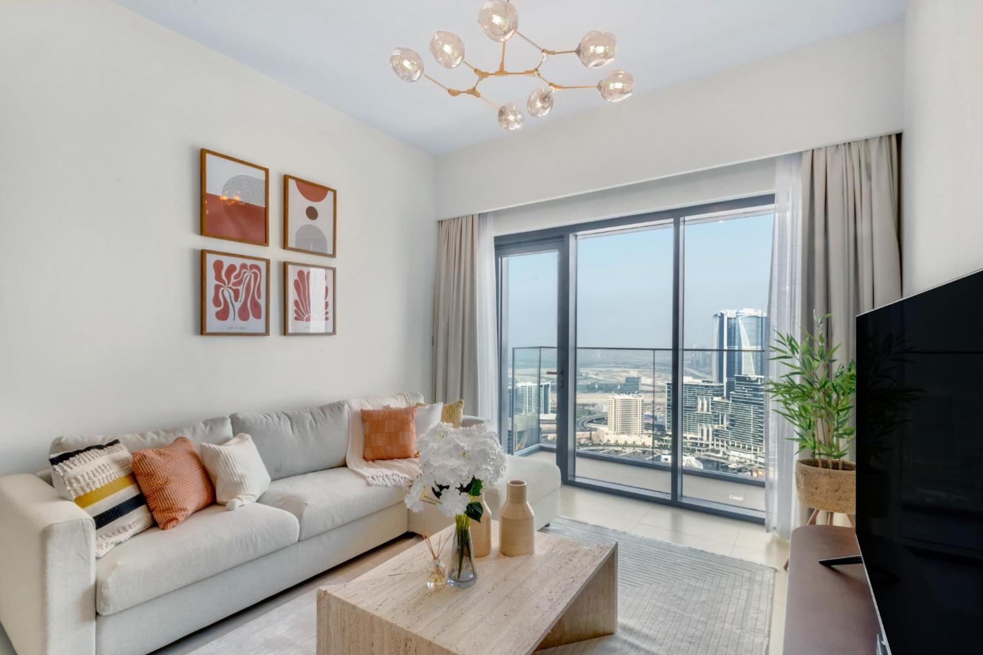 Exclusive 4 Bedroom I Burj Khalifa And Fountain Views I Free Wi-fi, Pool, Gym & Parking I By Meerak Apartamento *