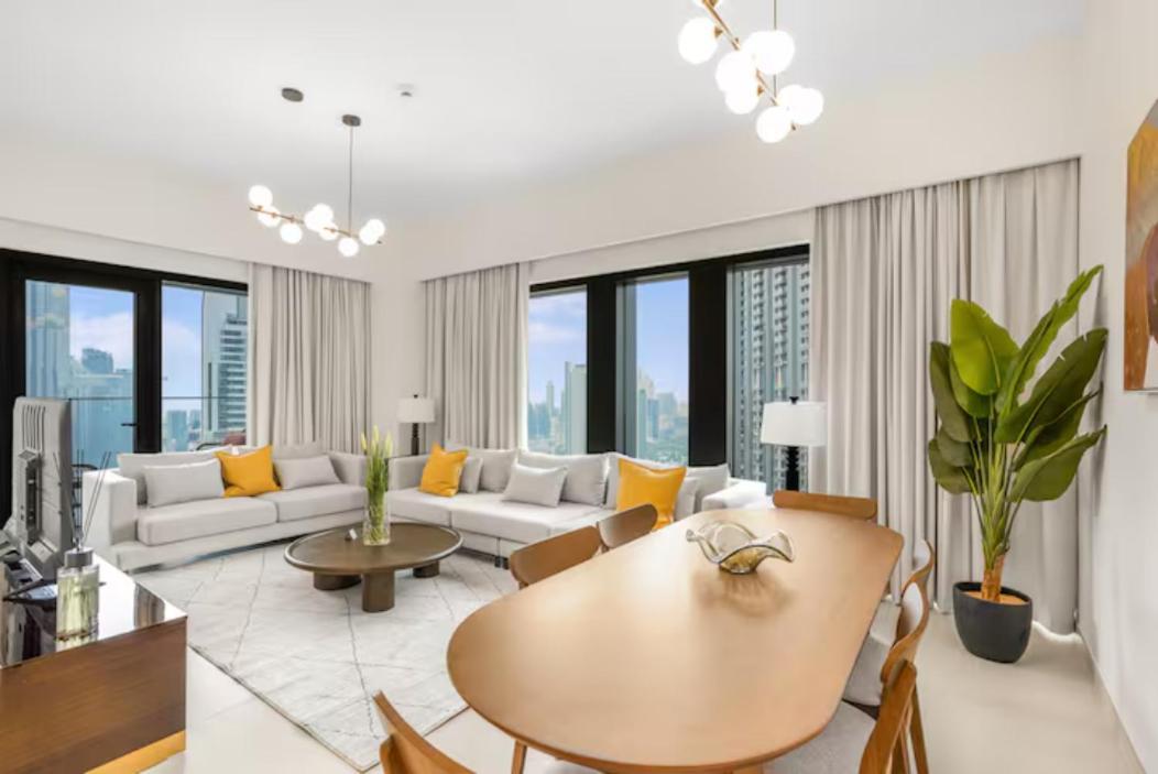 Apartamento Exclusive 4 Bedroom I Burj Khalifa And Fountain Views I Free Wi-fi, Pool, Gym & Parking I By Meerak