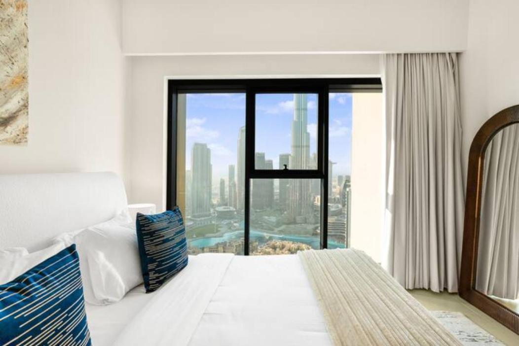Exclusive 4 Bedroom I Burj Khalifa And Fountain Views I Free Wi-fi, Pool, Gym & Parking I By Meerak Apartamento