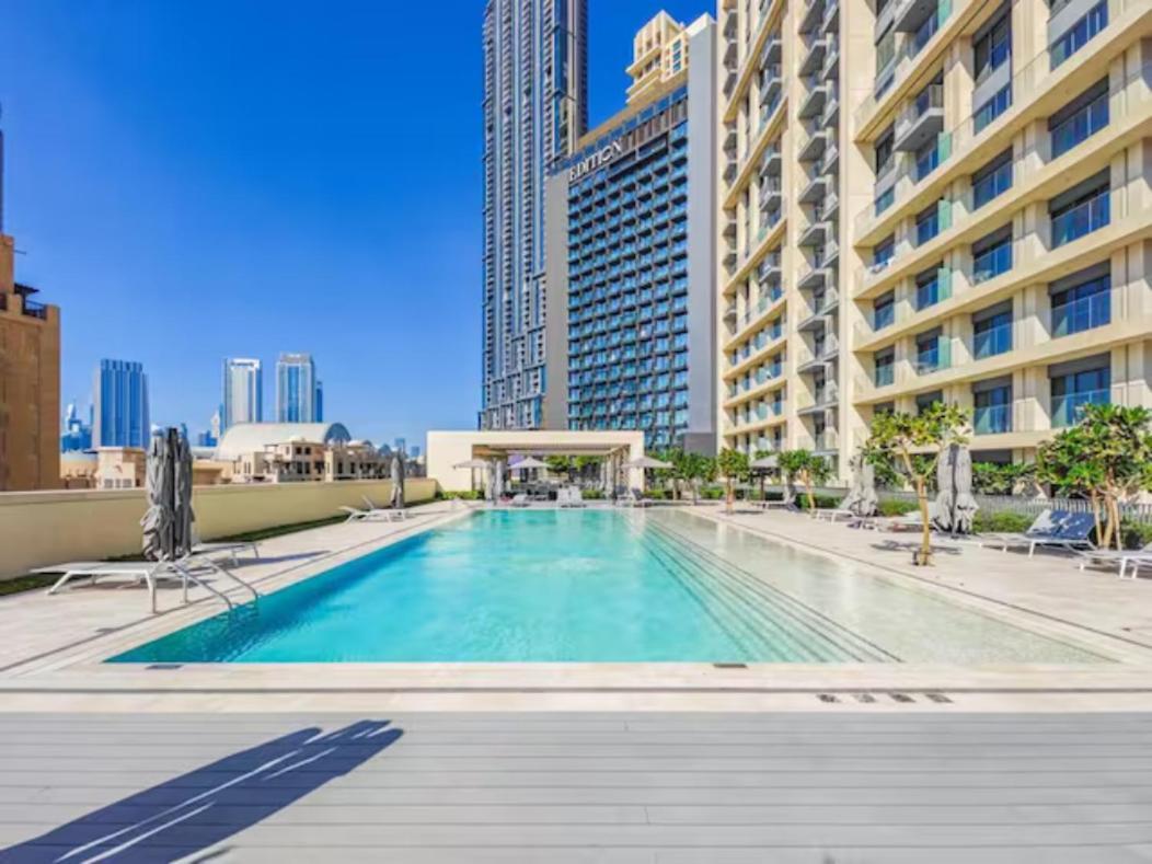 Exclusive 4 Bedroom I Burj Khalifa And Fountain Views I Free Wi-fi, Pool, Gym & Parking I By Meerak Apartamento *