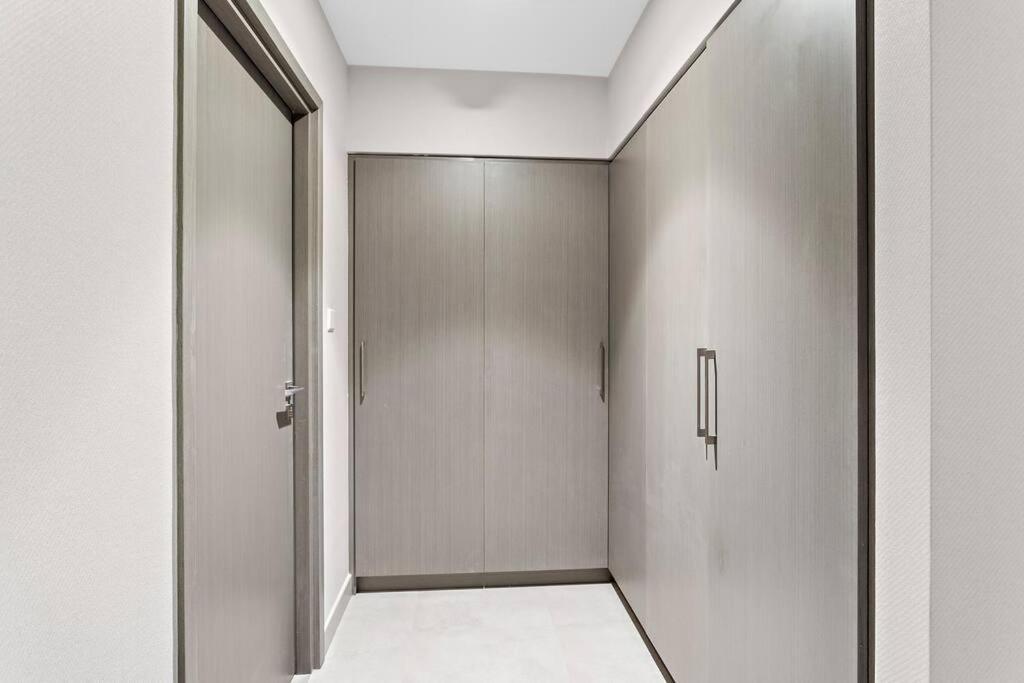 First Class 2br Elegant Apartemen Dubai