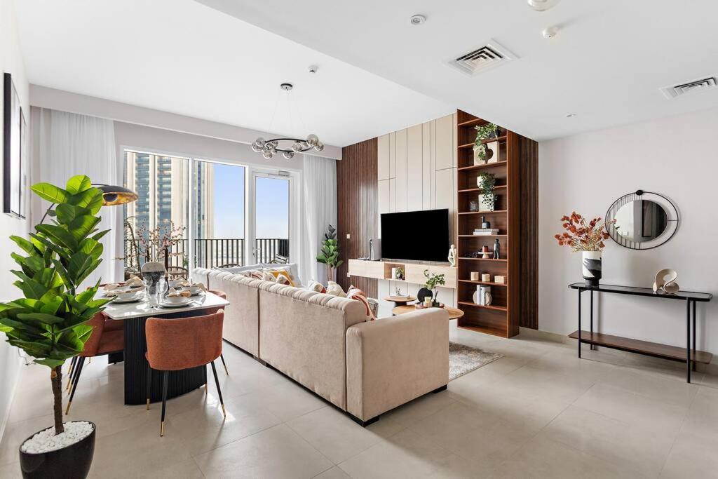 Apartemen First Class 2br Elegant *