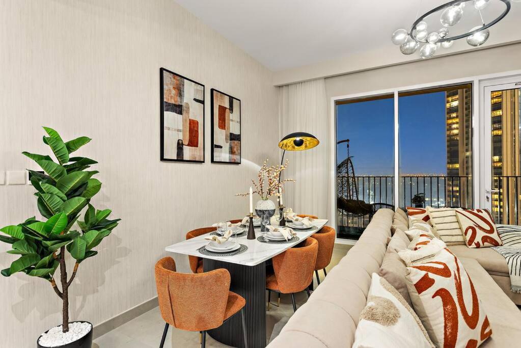 Apartemen First Class 2br Elegant *