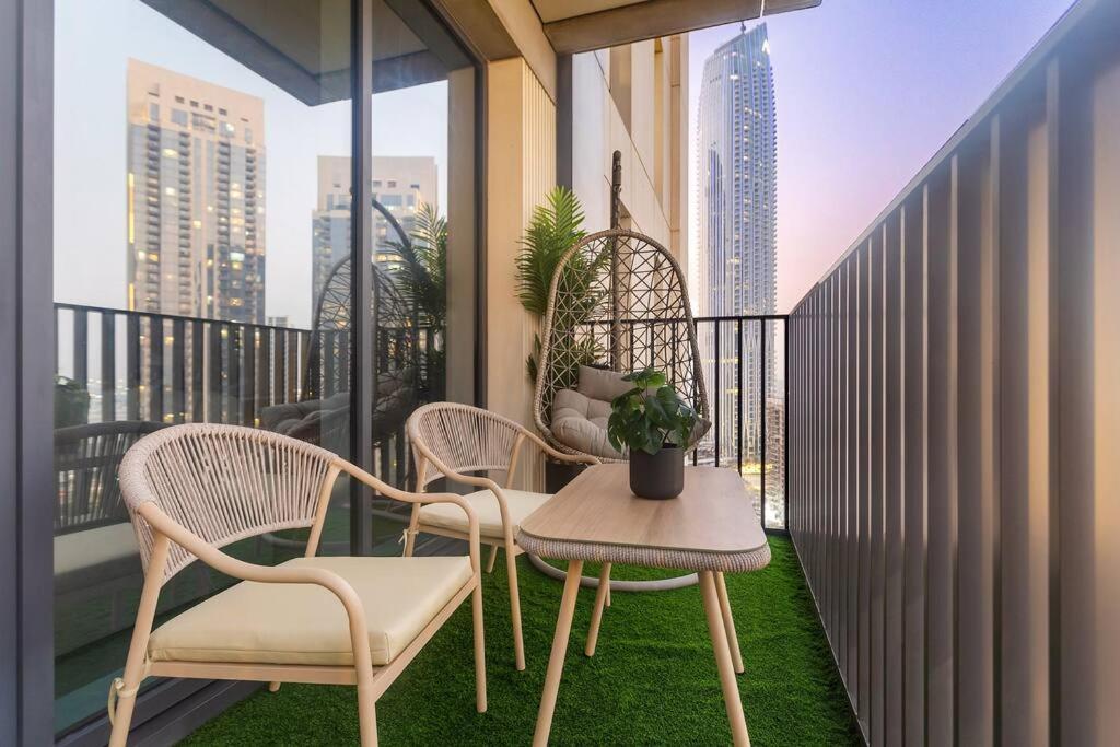Apartemen First Class 2br Elegant *