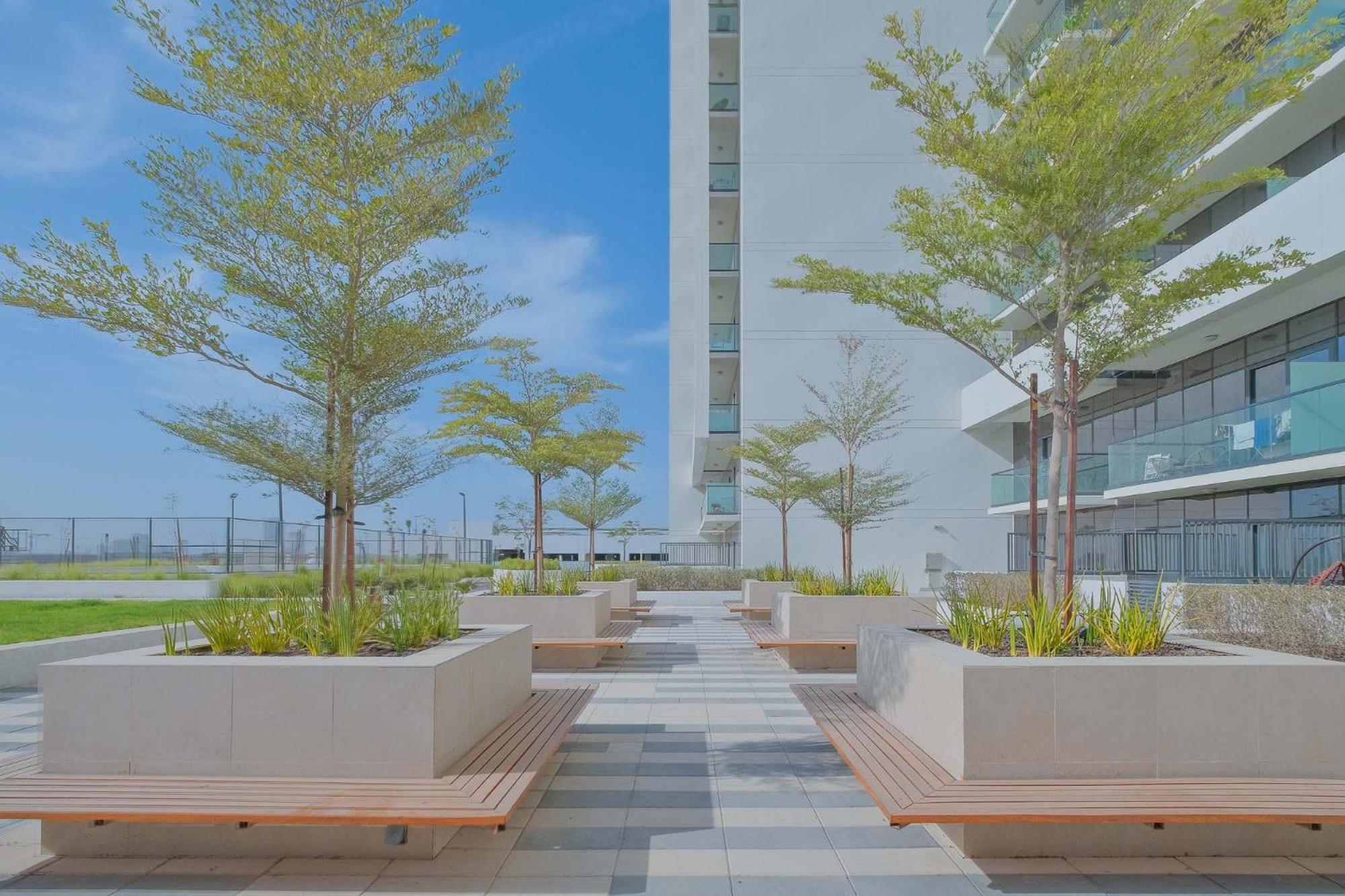 Cozy 1-bedroom At Golf In Damac Hills With Relaxing Views! Dubaï