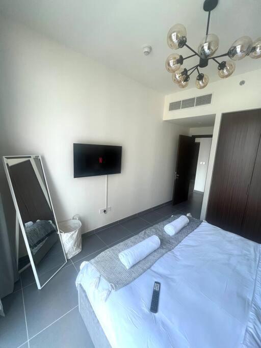 Trendy Promenade Living Creek Harbour *