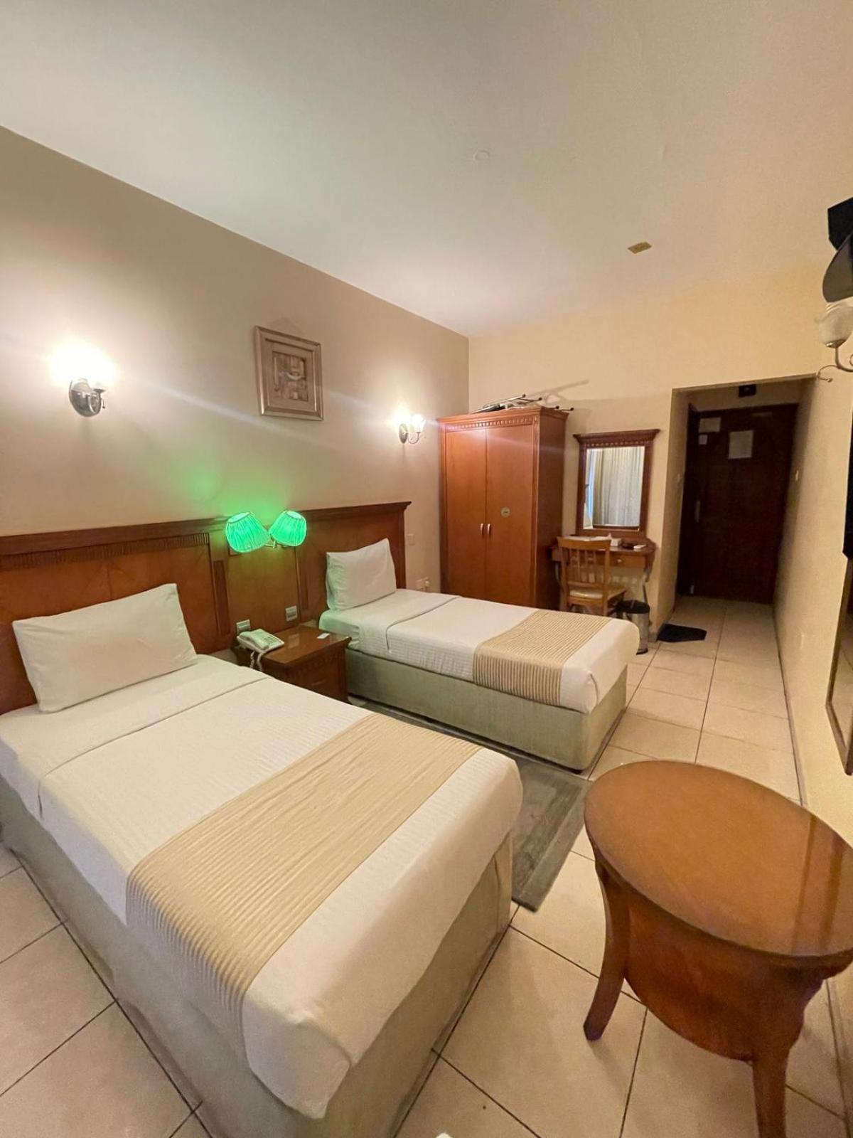 Hotel Tara Llc 2*