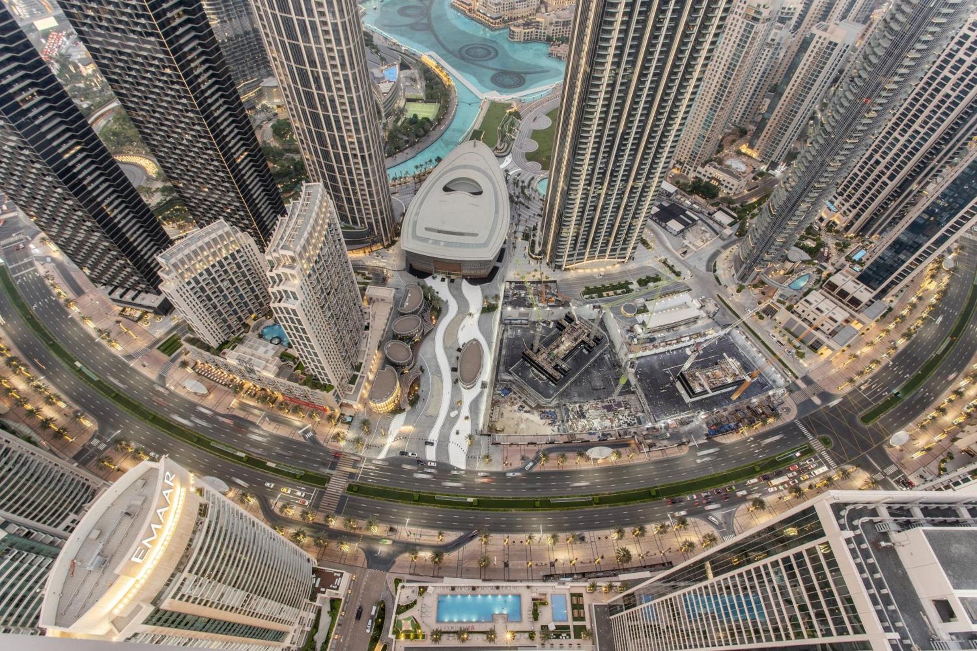 65th High Floor - 4 Bedroom With Opera, Fountain & Burj Khalifa View - Downtown - Tower 1 By Stayfinity For Max 9 Guests Lägenhet Dubai