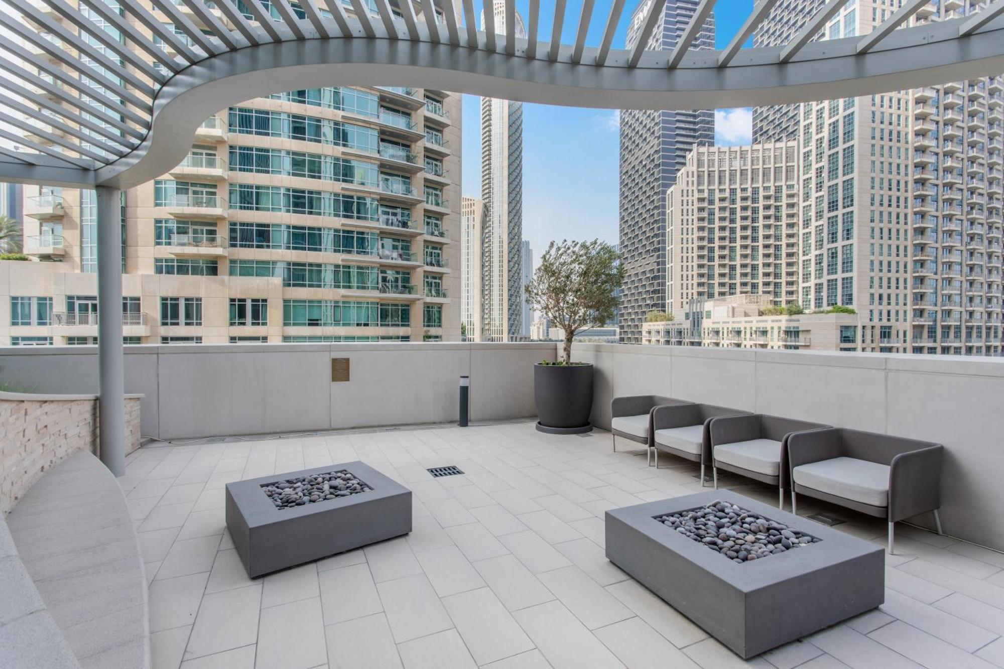 65th High Floor - 4 Bedroom With Opera, Fountain & Burj Khalifa View - Downtown - Tower 1 By Stayfinity For Max 9 Guests Lägenhet Dubai