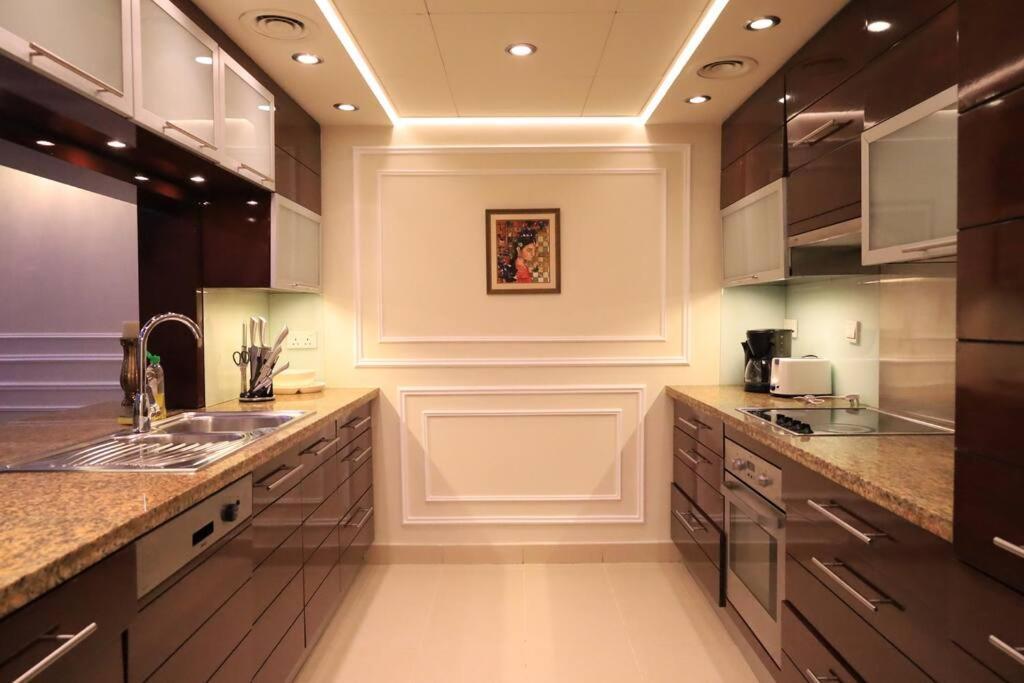 Appartement 2br In Heart Of Downtown With Pool & Gym *