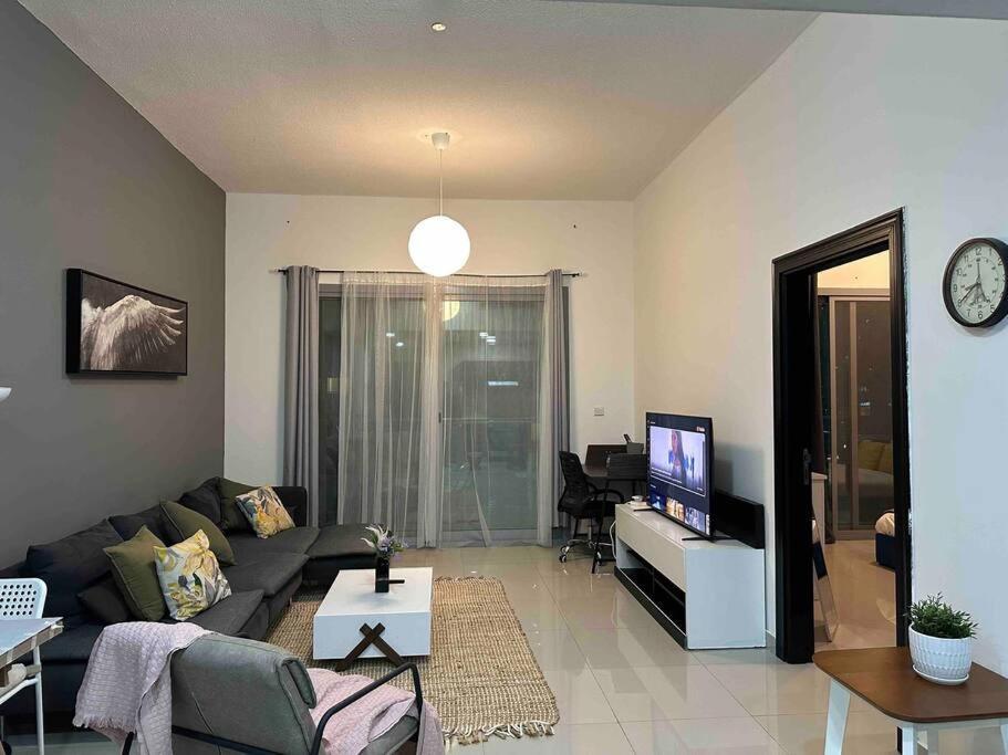 Himalaya Homes 1bhk - Marina Appartement