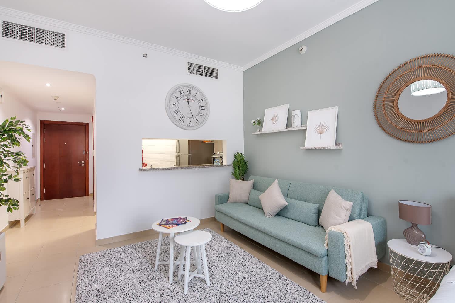 Serene With Stylish Interior Space In Jlt! Appartement