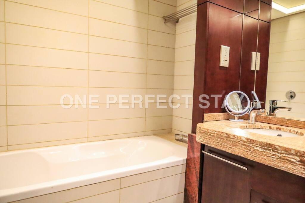 Appartement 2br In Heart Of Downtown With Pool & Gym *