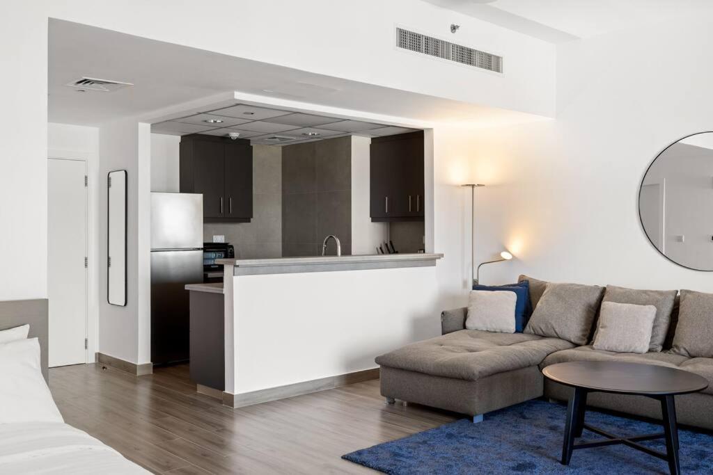 Appartement Full Sea View - Spacious & Newly Renovated In Jbr
