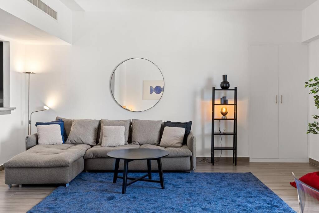 Full Sea View - Spacious & Newly Renovated In Jbr Appartement