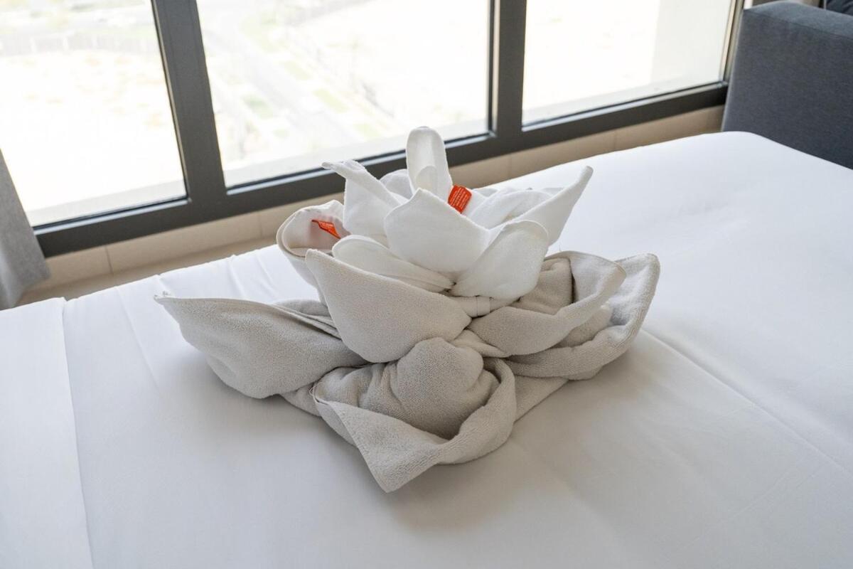 Appartement Minimalist Studio Perfect For 4 In Town Square!