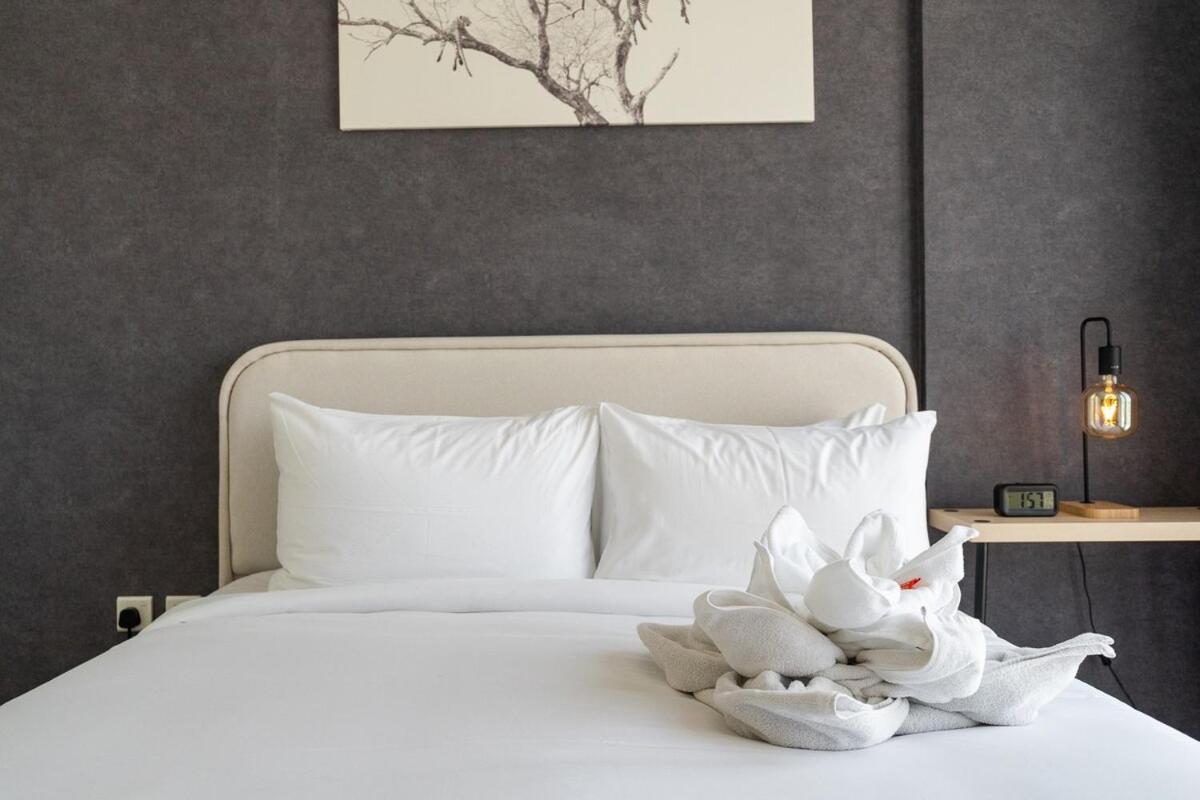 Minimalist Studio Perfect For 4 In Town Square! Appartement Dubaï