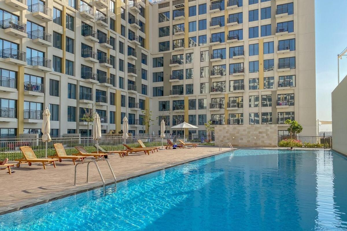 Minimalist Studio Perfect For 4 In Town Square! Dubaï