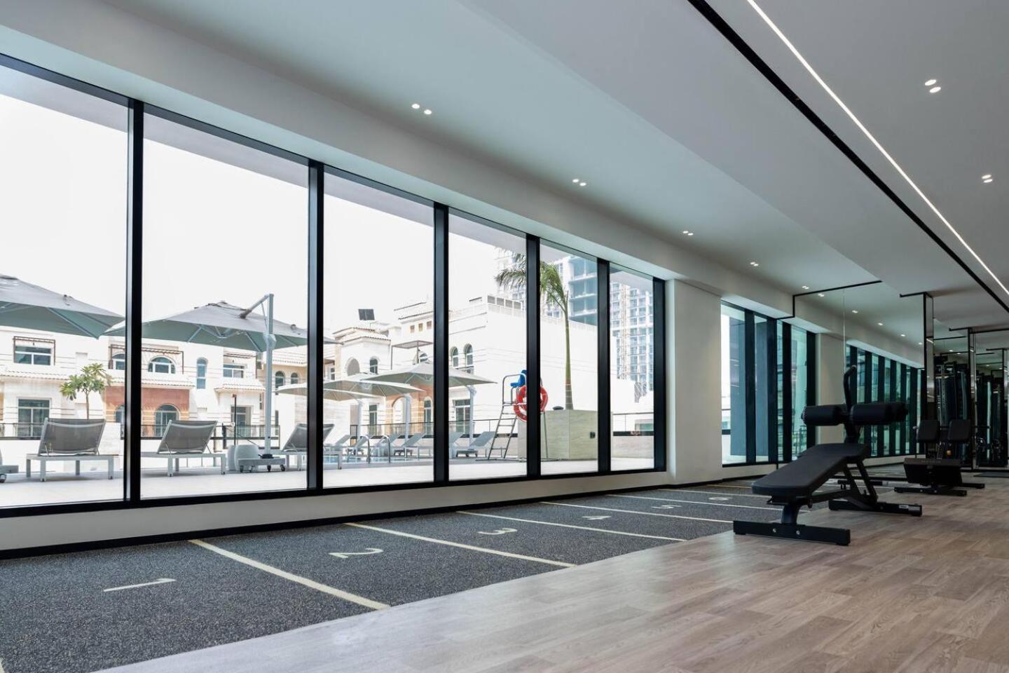 Elegant Brand New 1br Appartement *