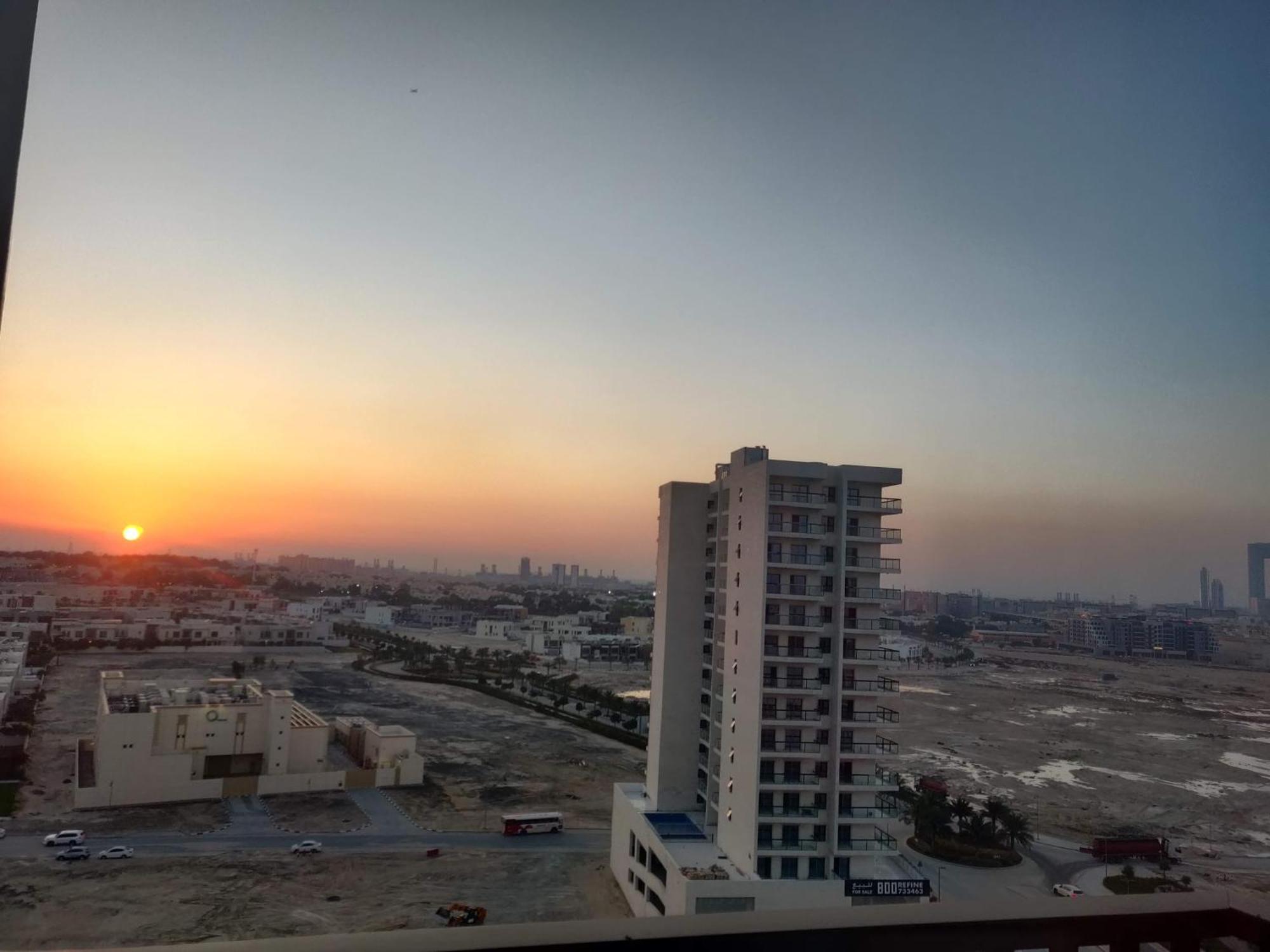 Starz Tower Cozy In Dubaï