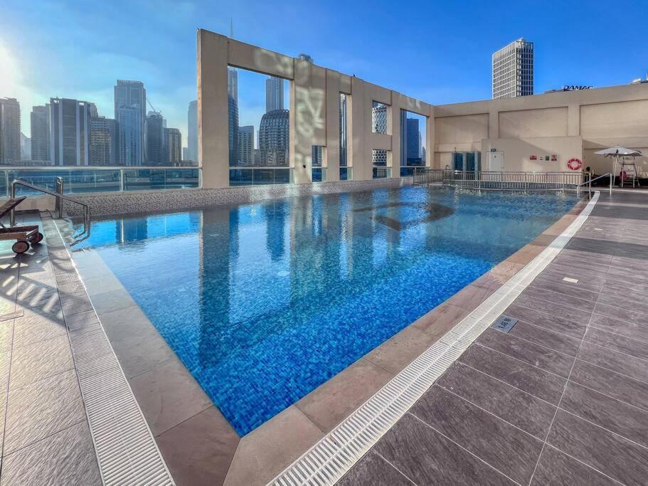 First Class 1br Stylish With Burj Khalifa View Appartement *
