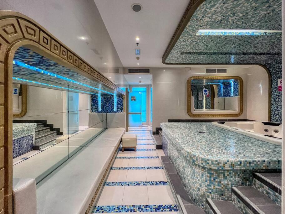 First Class 1br Stylish With Burj Khalifa View Appartement Dubaï
