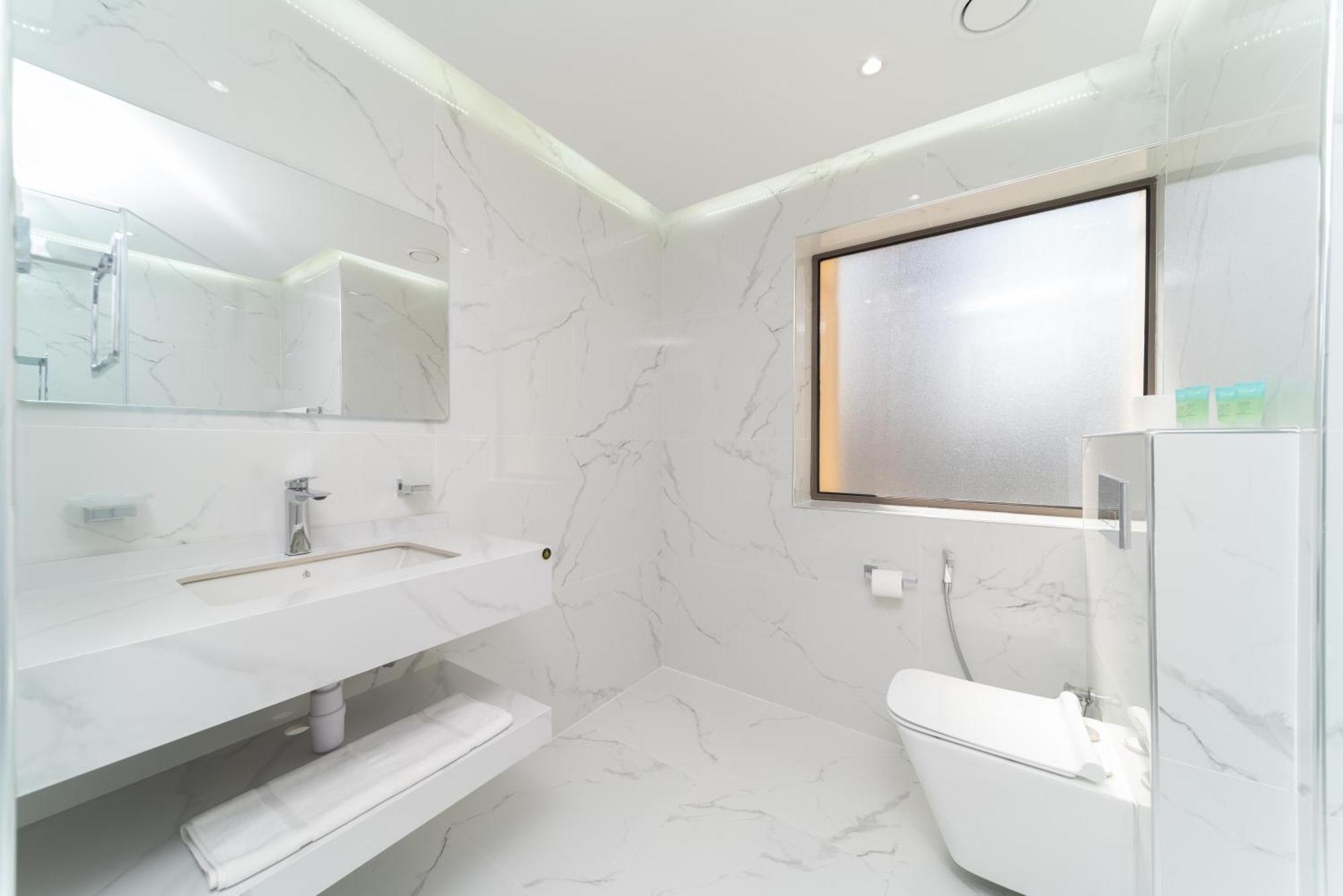 Jbr Walk 2 Bedrooms Front Sea Dubaï