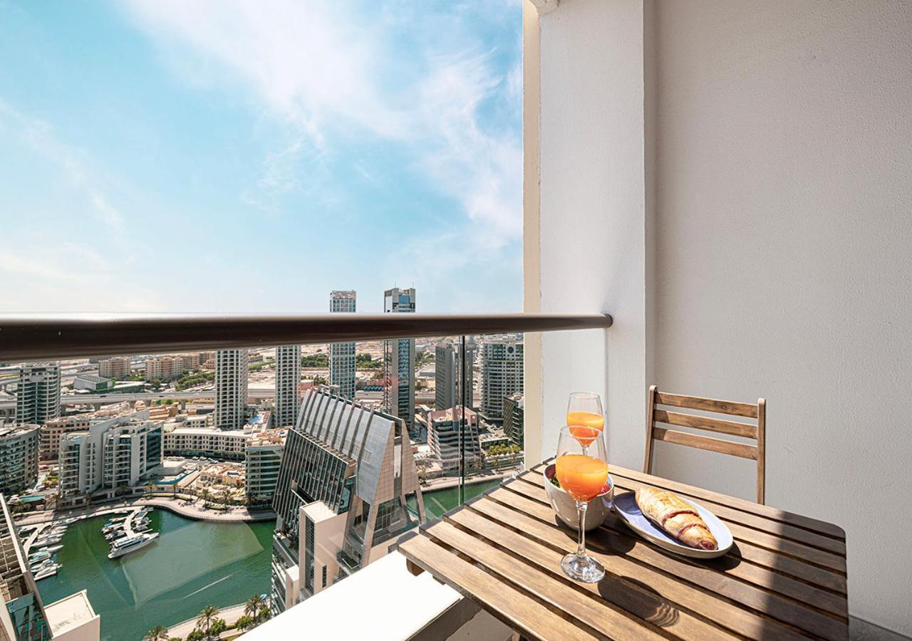 Apartamento Luxury Beachfront 2bd Apt, Shams, Jbr Dubái