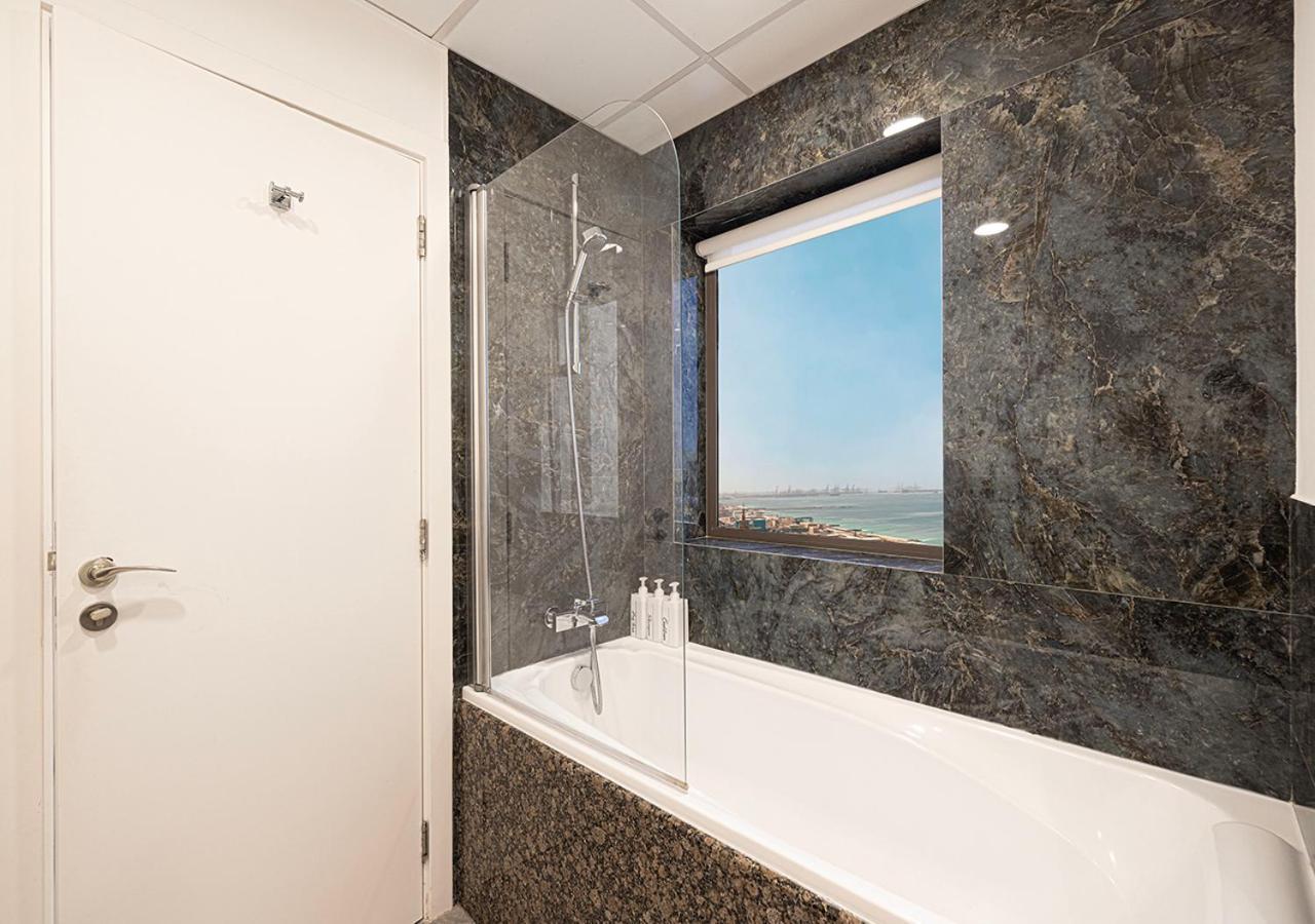 Apartamento Luxury Beachfront 2bd Apt, Shams, Jbr Dubái