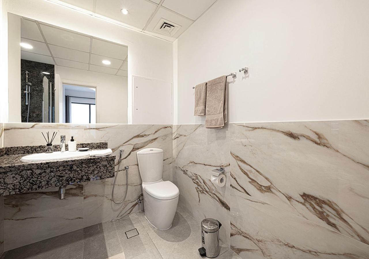 Apartamento Luxury Beachfront 2bd Apt, Shams, Jbr Dubái