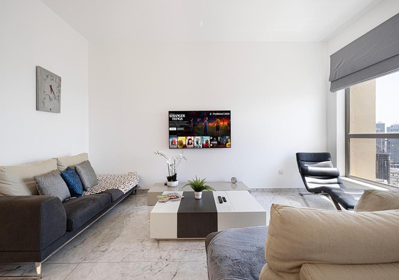 Luxury Beachfront 2bd Apt, Shams, Jbr Apartamento Dubái