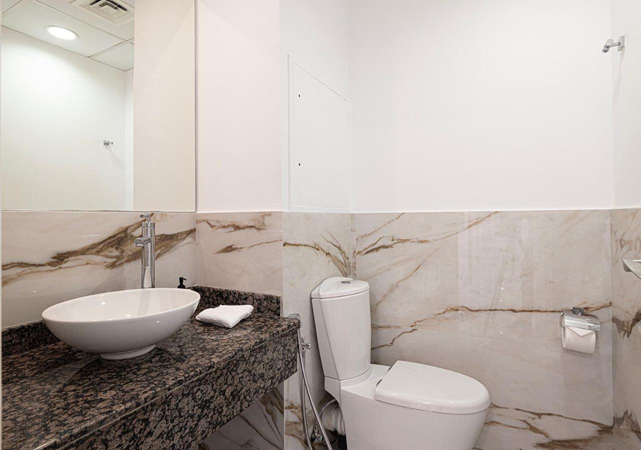 Luxury Beachfront 2bd Apt, Shams, Jbr Dubái