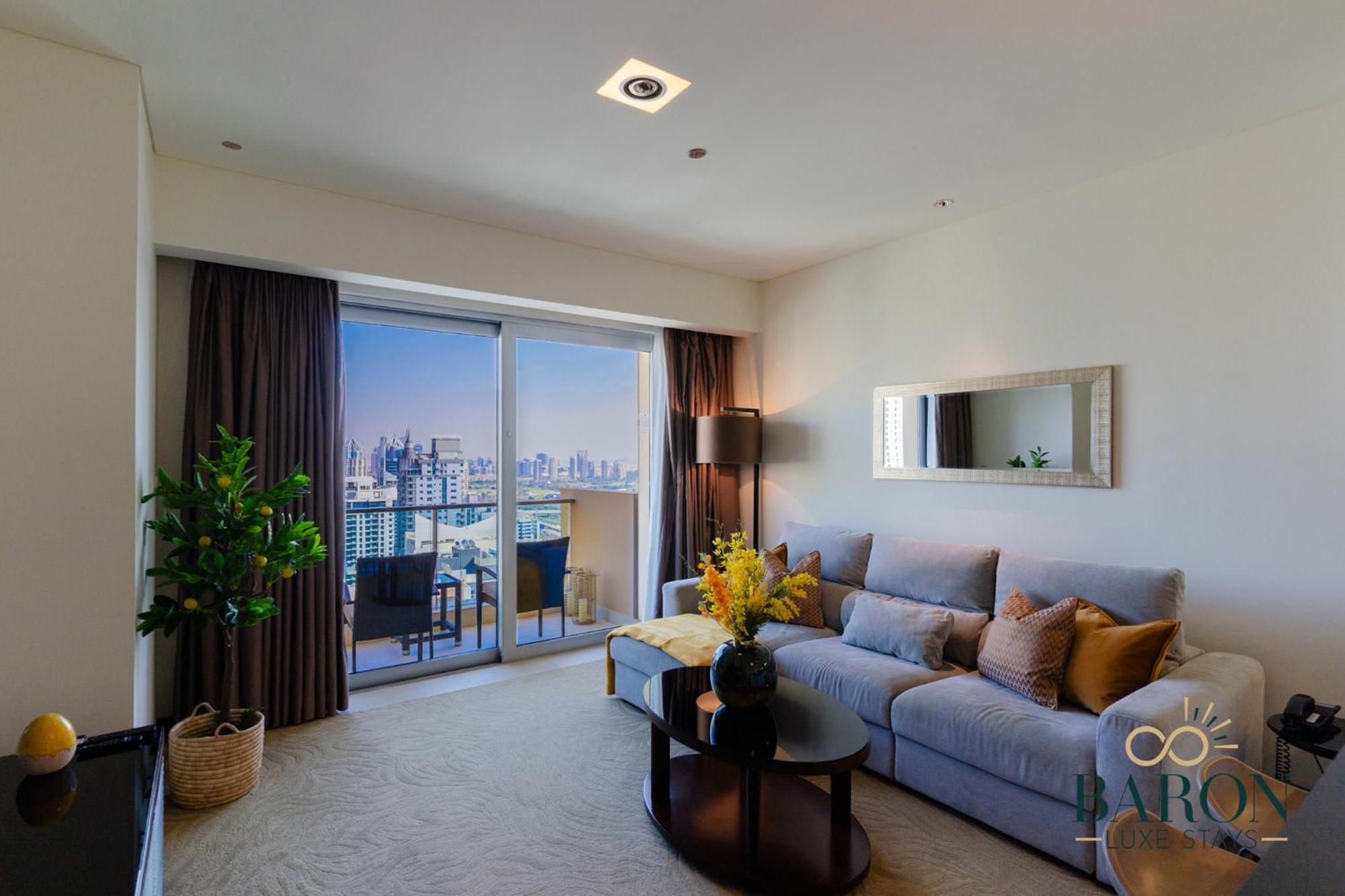 Stylish 1br Unit, Address Marina Appartement