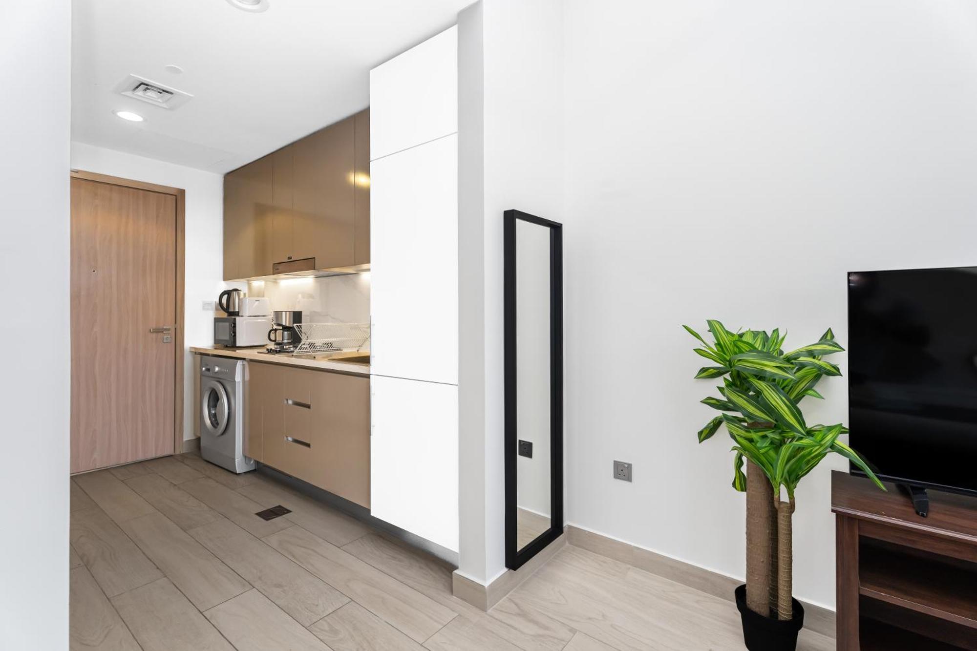 Escape24 Stylish Azizi Riviera 8 Meydan One Appartement *