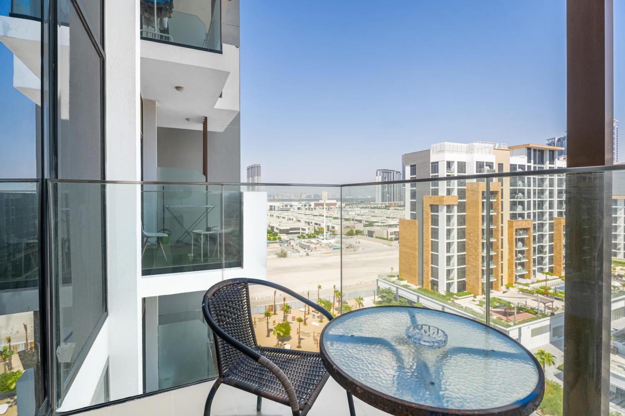 Escape24 Stylish Azizi Riviera 8 Meydan One Appartement Dubaï