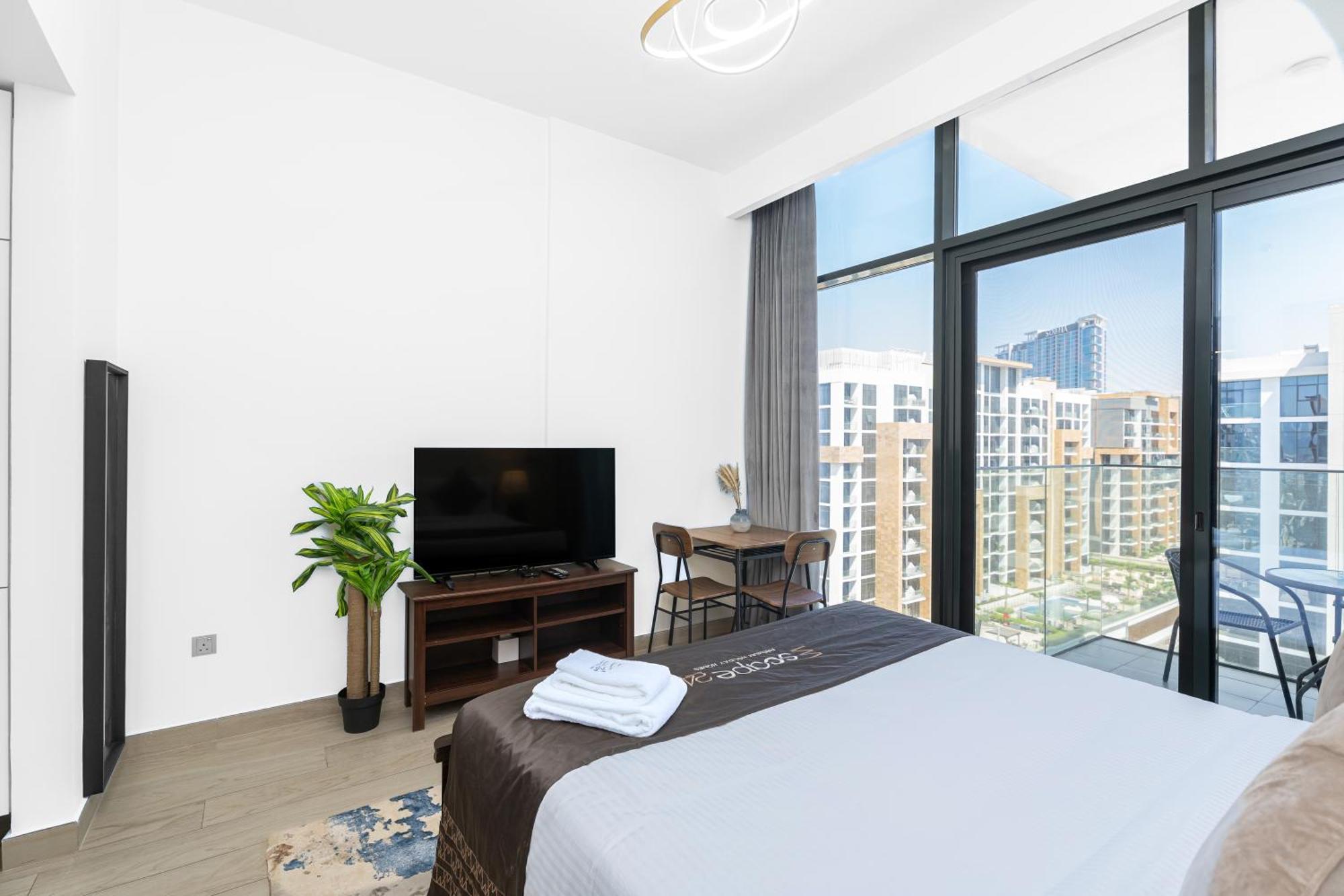 Escape24 Stylish Azizi Riviera 8 Meydan One Appartement
