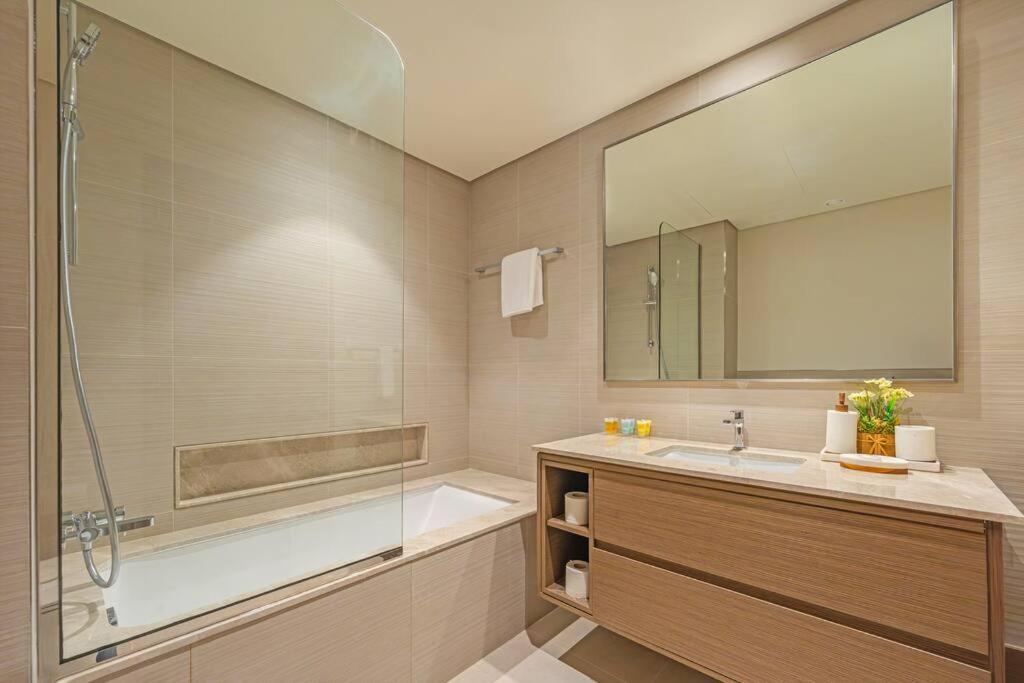 4min To Mall - Pool Access - King Bed Dubaï