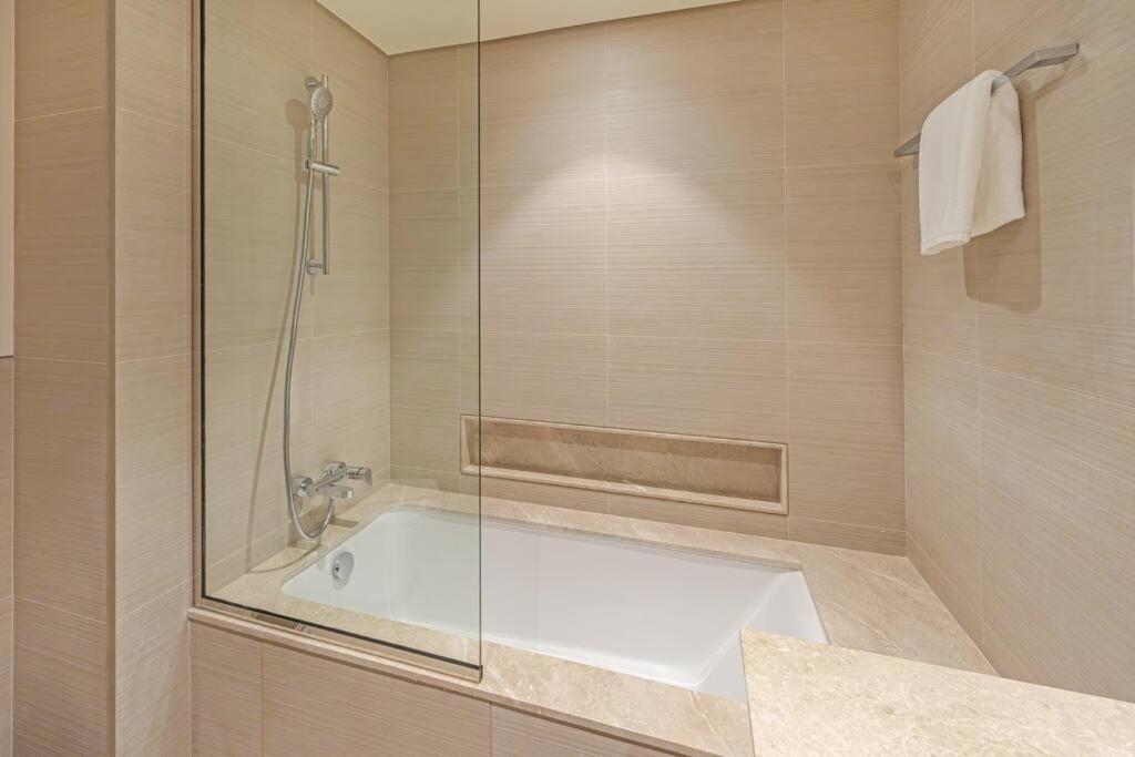 4min To Mall - Pool Access - King Bed