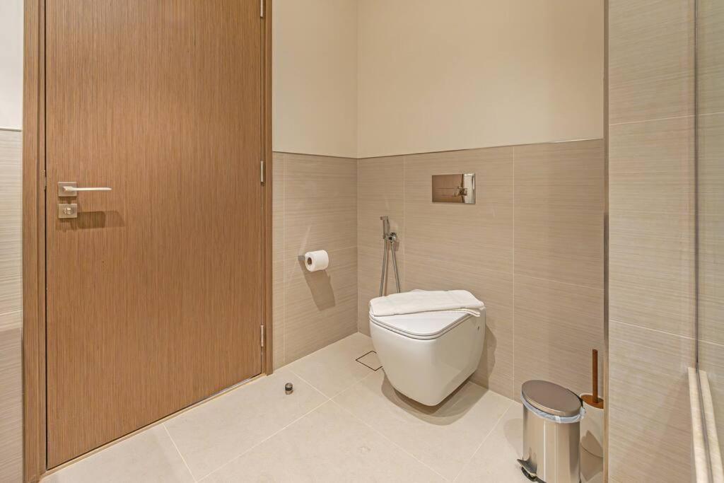 Appartement 4min To Mall - Pool Access - King Bed Dubaï