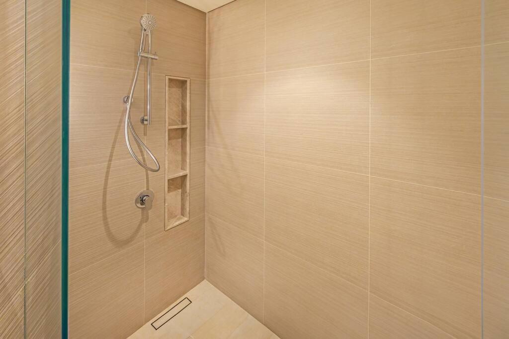 4min To Mall - Pool Access - King Bed Appartement Dubaï
