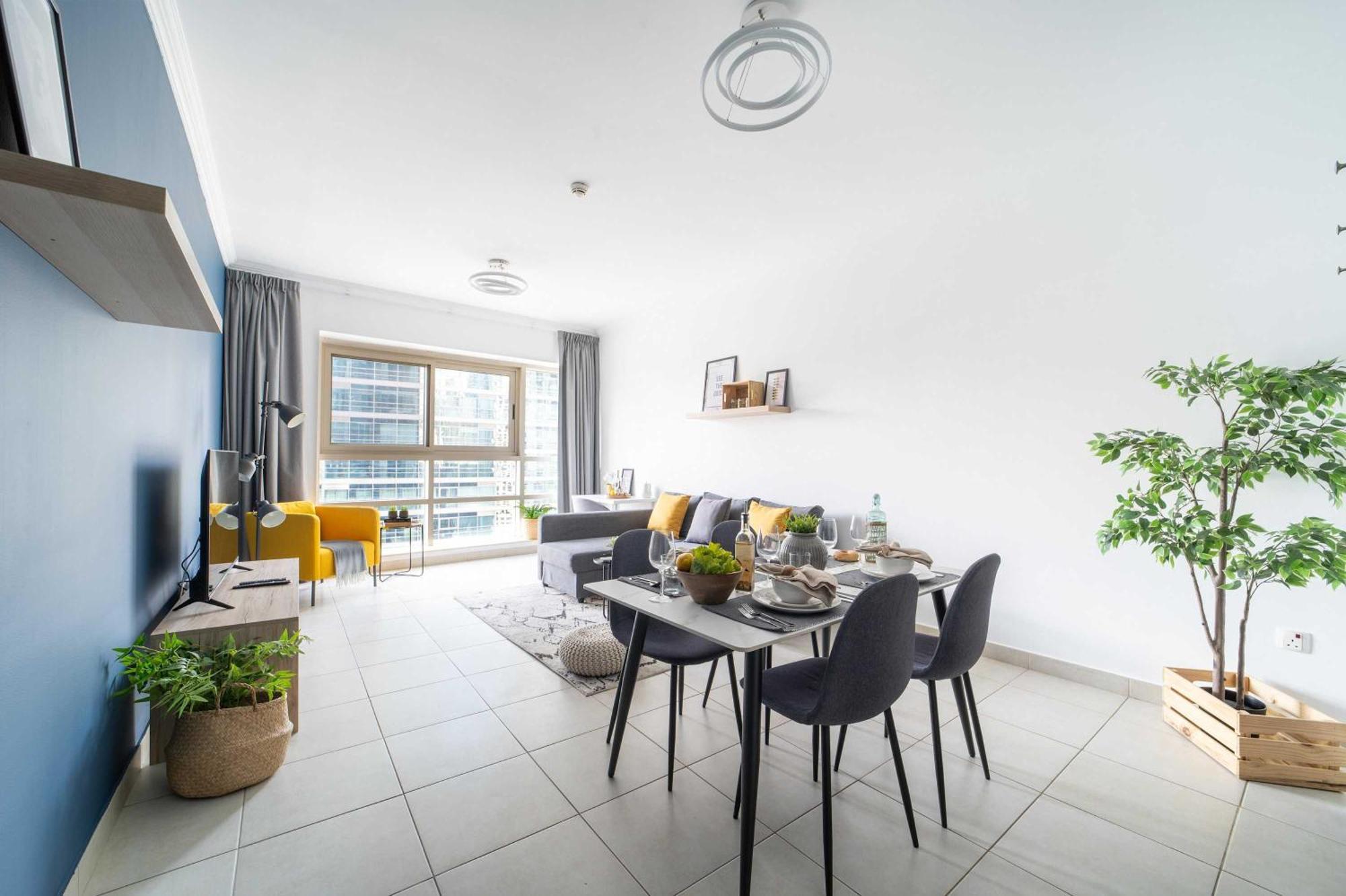Frank Porter - Marina Quays West Tower *