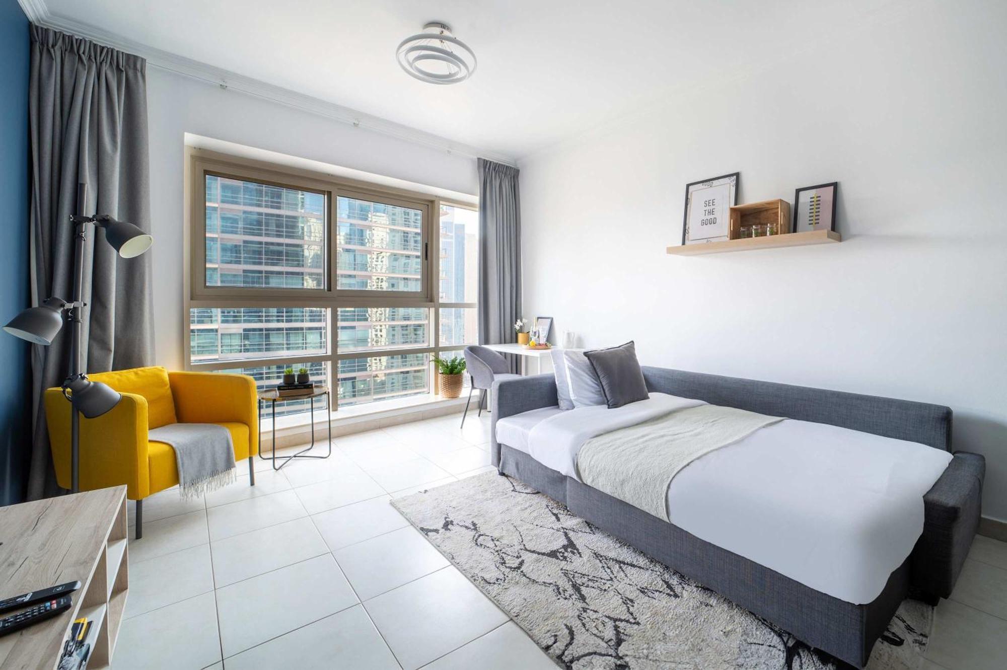 Frank Porter - Marina Quays West Tower Appartement
